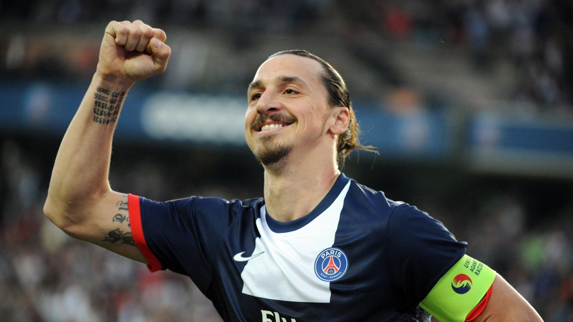 世界杯后：职业球员在播客中分享“第一次听到国歌在世界杯响起时的鸡皮疙瘩”